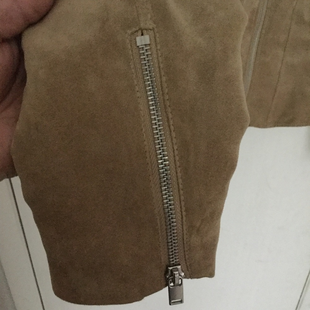 Cropped Jacket - Picture 3 of 4
